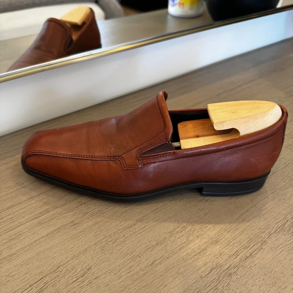 ECCO Helsinki Men 9‎ M Cognac Brown Leather Slip On Loafers Square Apron Toe